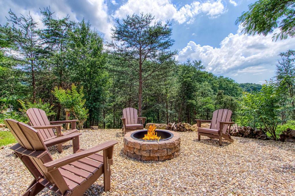Tranquility Hollow, Indoor Pool, Game Room, 1089 Free Tickets Each Paid Day, Dollywood And More! Sevierville Luaran gambar