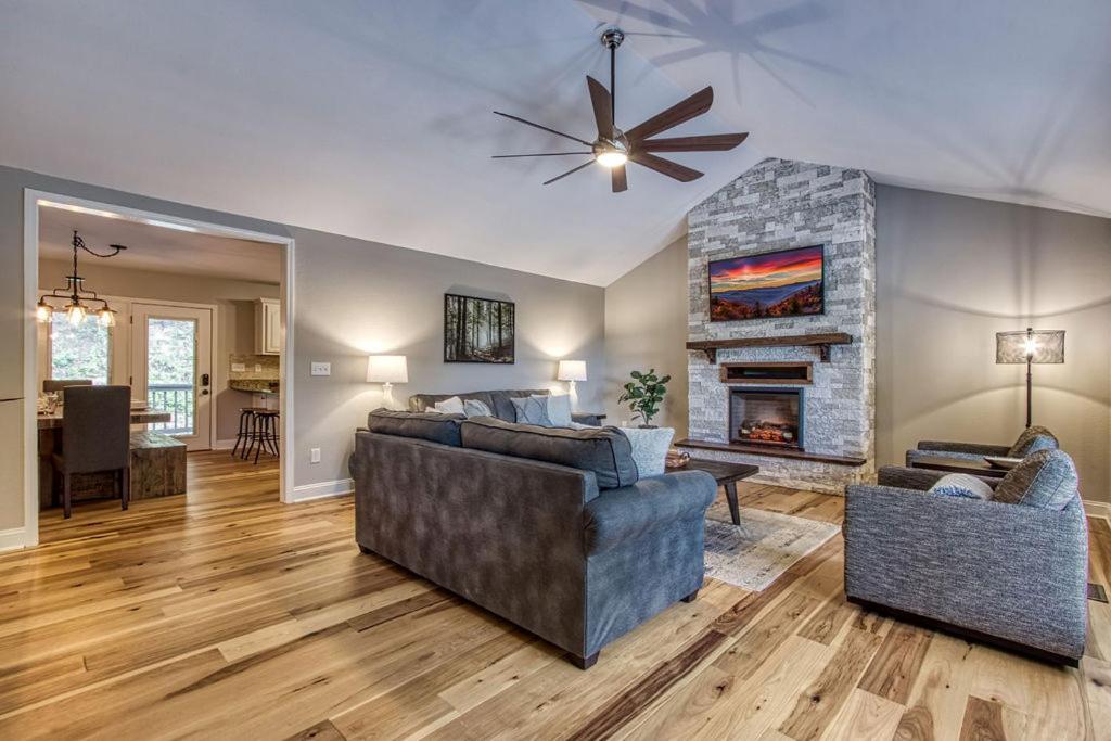 Tranquility Hollow, Indoor Pool, Game Room, 1089 Free Tickets Each Paid Day, Dollywood And More! Sevierville Luaran gambar