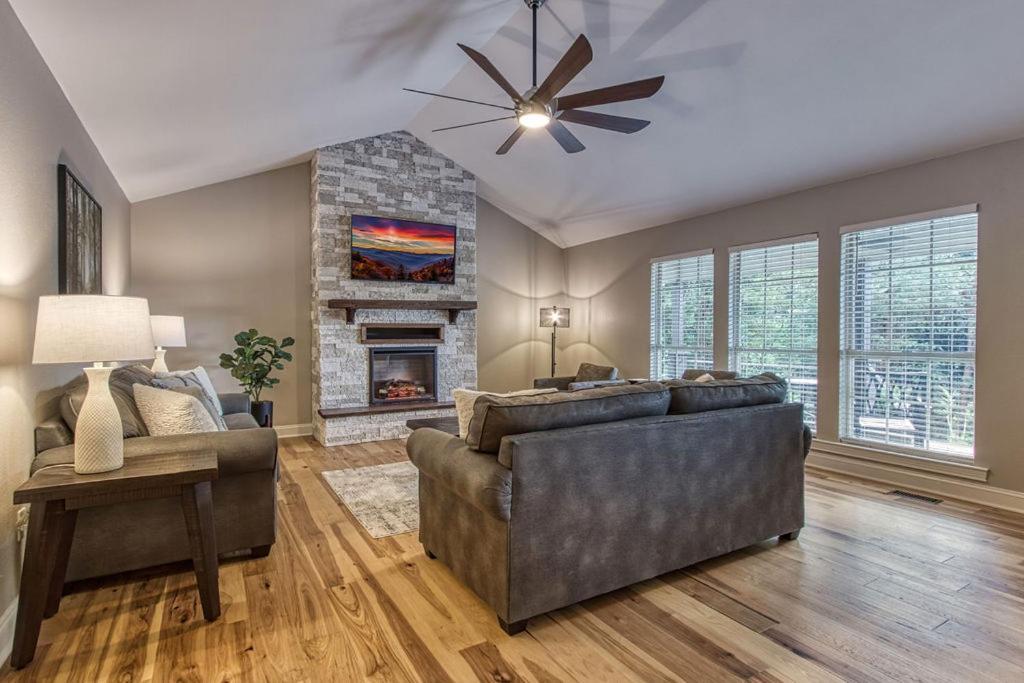 Tranquility Hollow, Indoor Pool, Game Room, 1089 Free Tickets Each Paid Day, Dollywood And More! Sevierville Luaran gambar